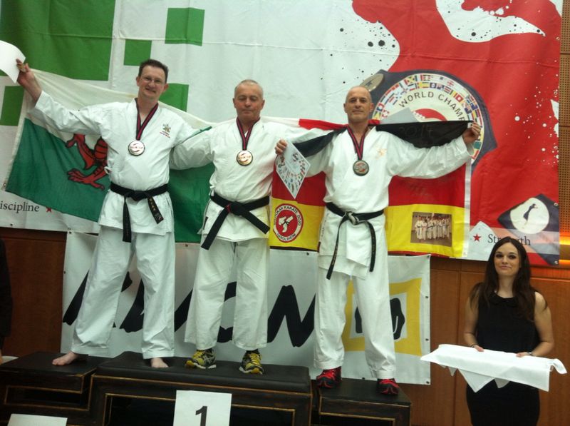 Bronze-Medaille bei der Karate-Weltmeisterschaft 2014 in London für Dieter Ebner